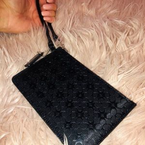 Black Coach Wristlet💕